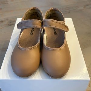 Girls tap shoes
